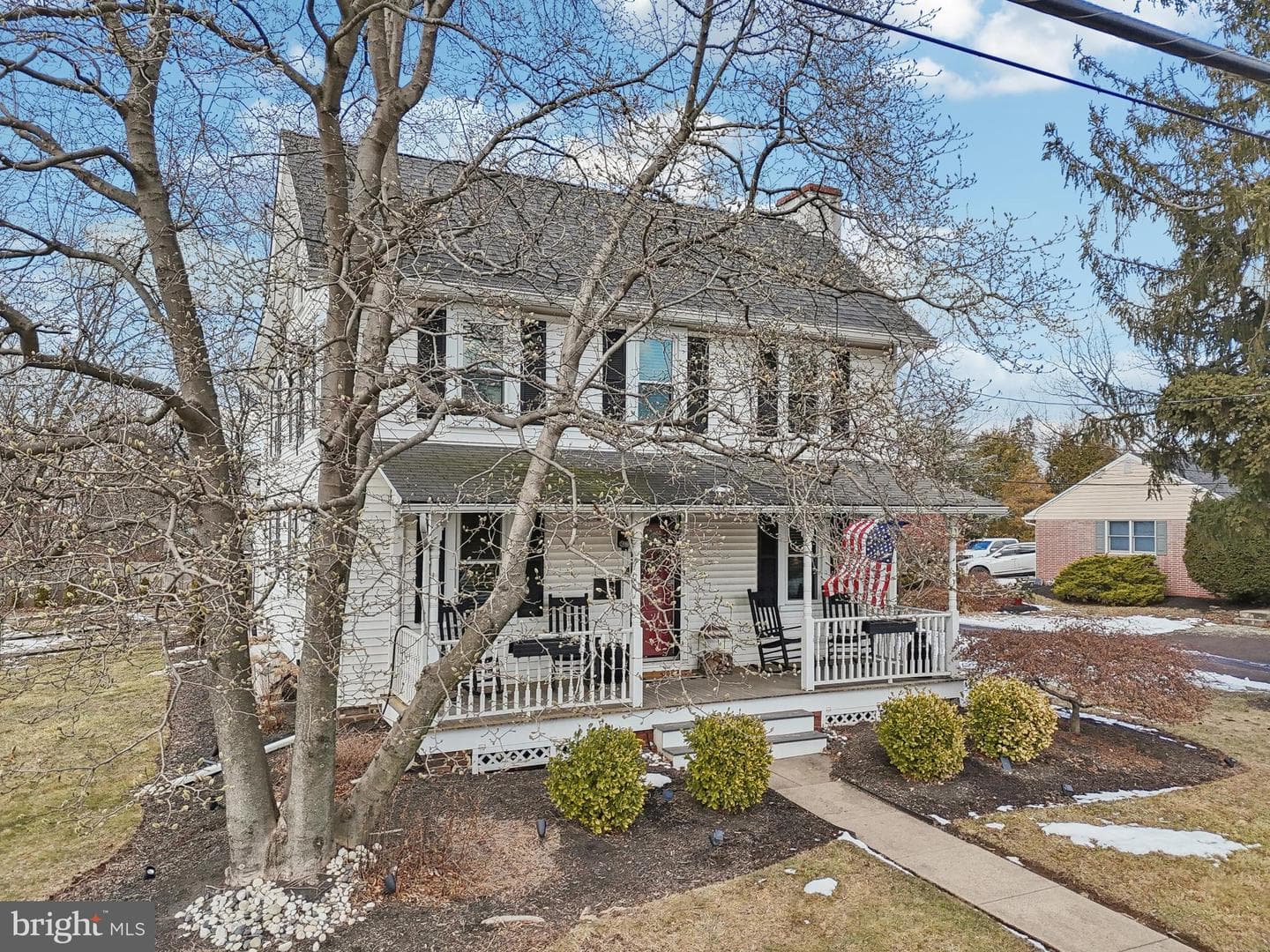 563 E Cherry Lane photo 4