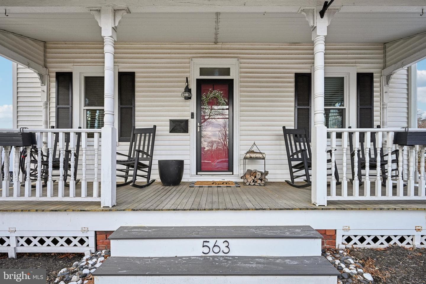 563 E Cherry Lane photo 6