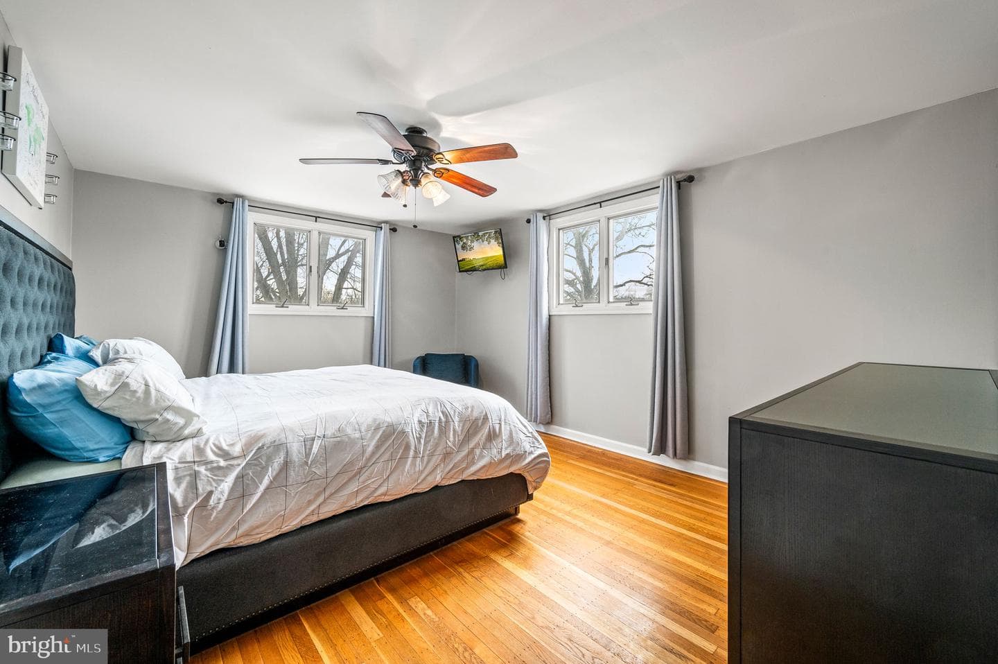 1129 Hall Avenue photo 25