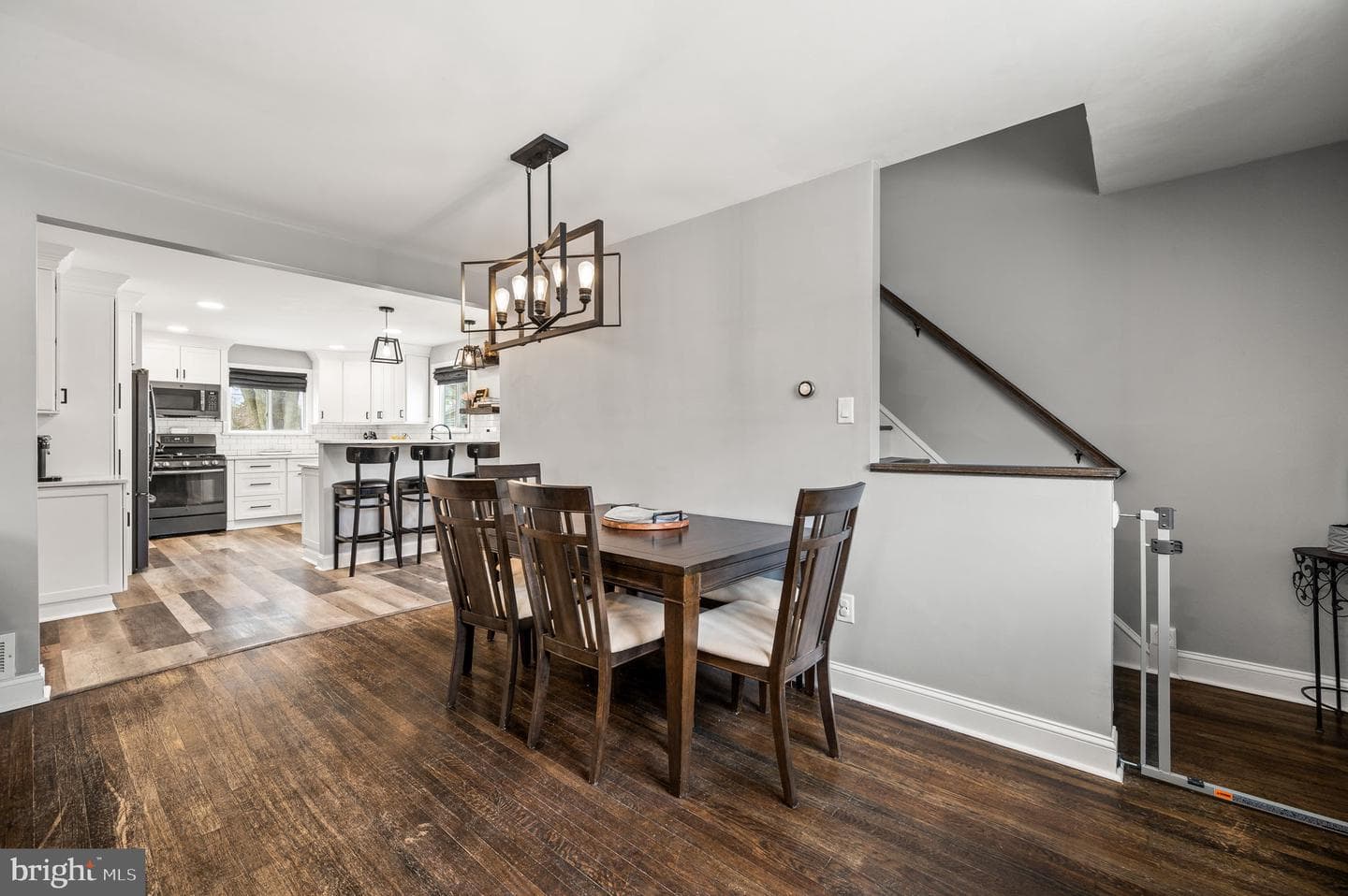 1129 Hall Avenue photo 9