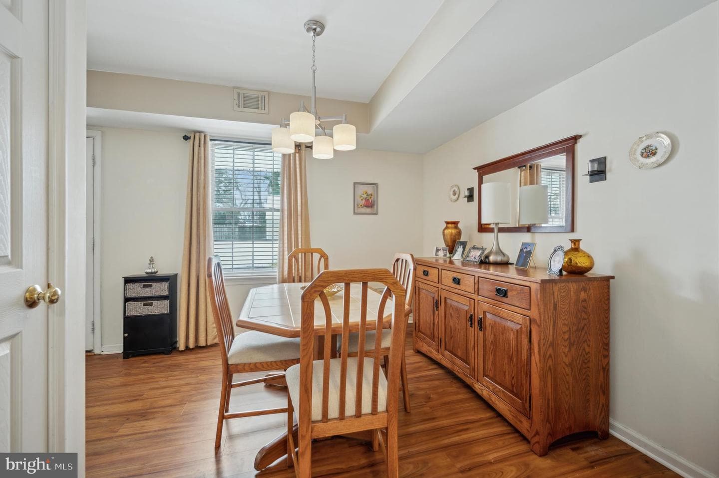1106 Middleton photo 12