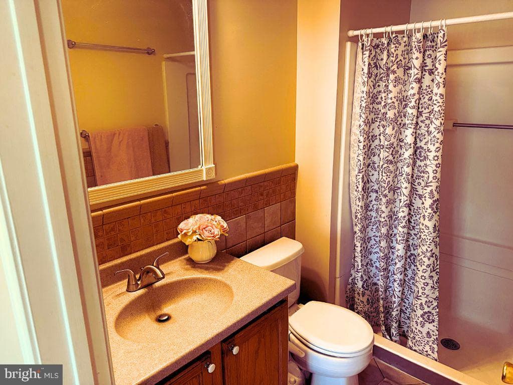 605 Hamilton Street photo 16