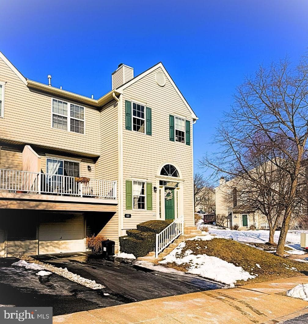 605 Hamilton Street photo 28