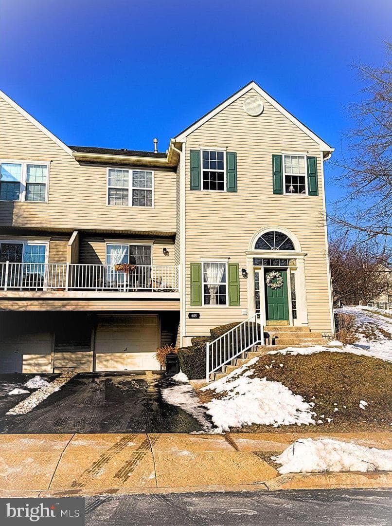 605 Hamilton Street photo 29