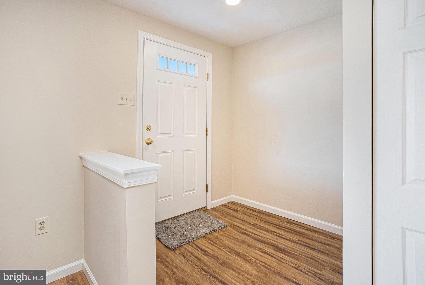525 Maple Glen Circle photo 4