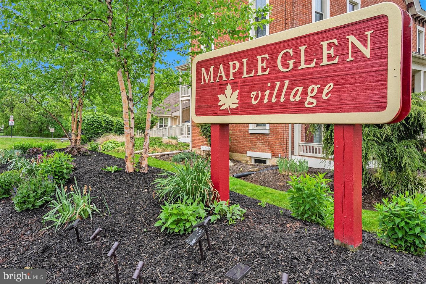 525 Maple Glen Circle photo 41