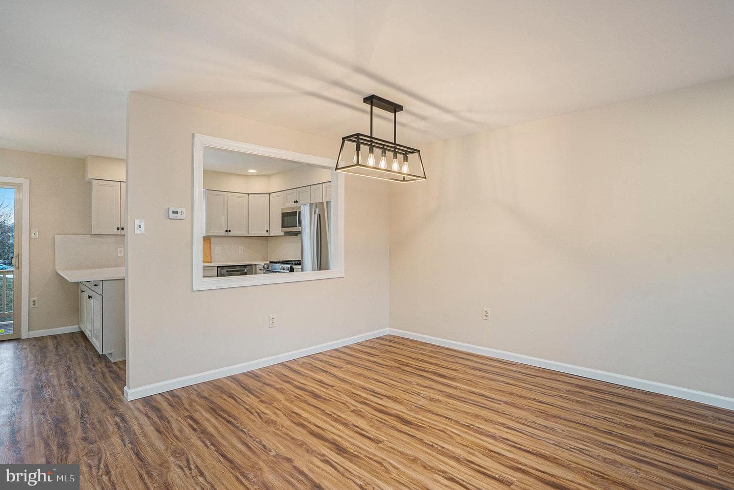 525 Maple Glen Circle photo 9