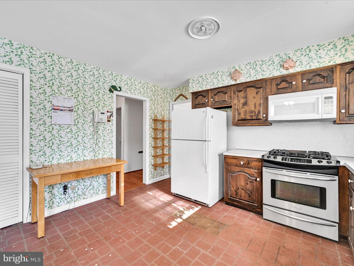 104 Shirley Road photo 12