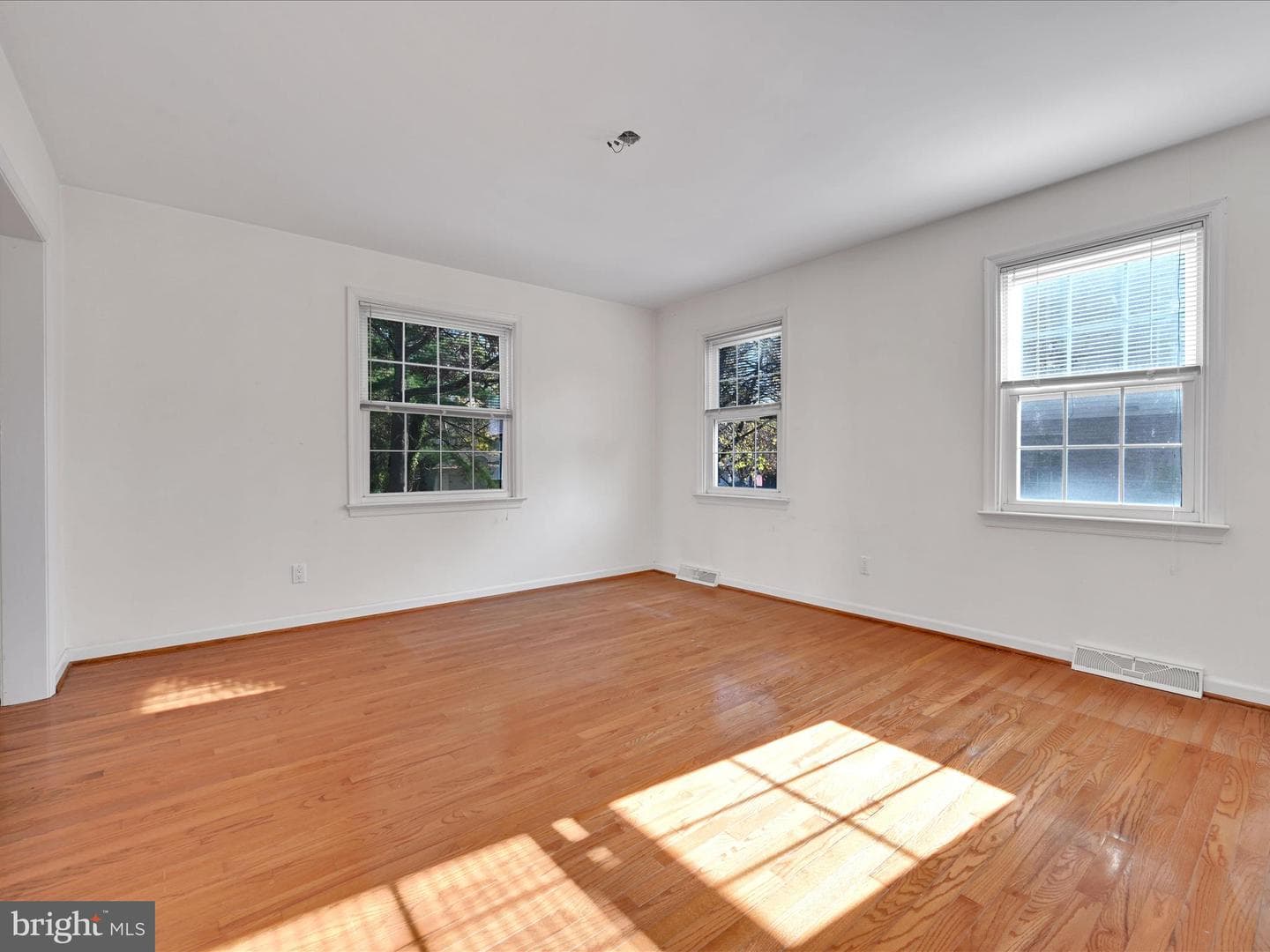 104 Shirley Road photo 15