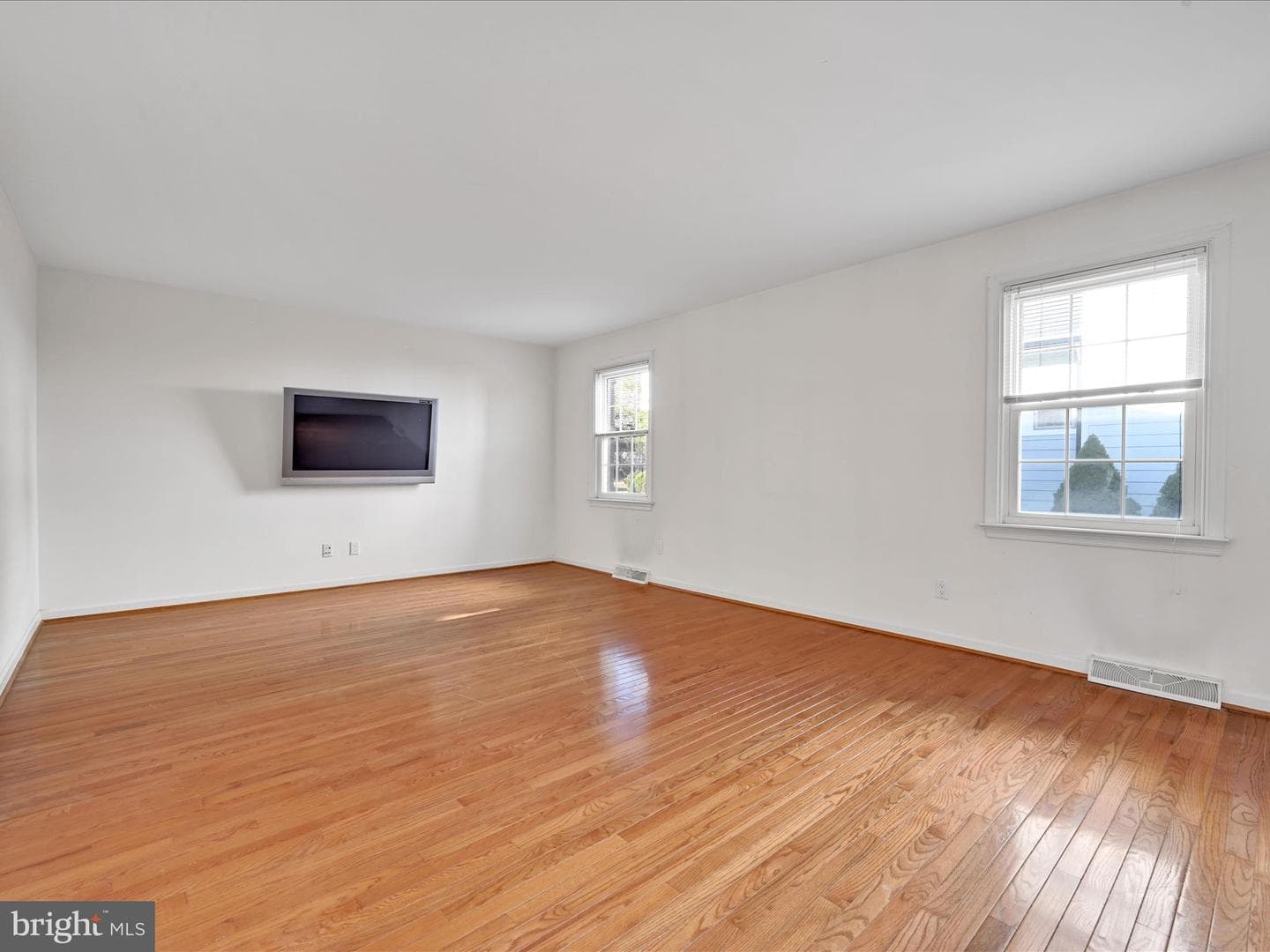 104 Shirley Road photo 5