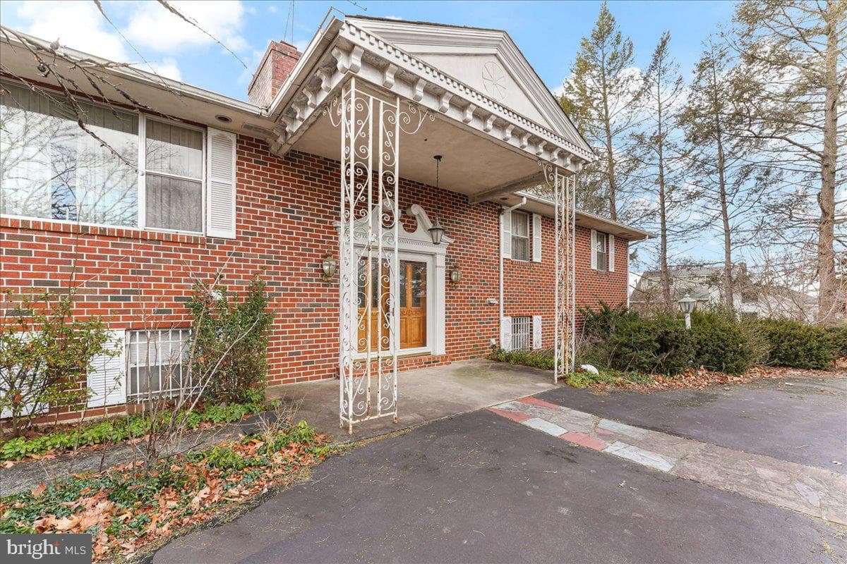 802 Northview Boulevard photo 1