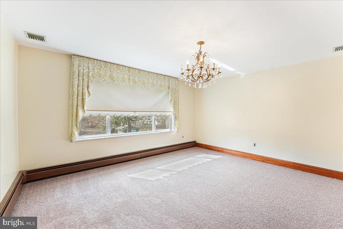 802 Northview Boulevard photo 4