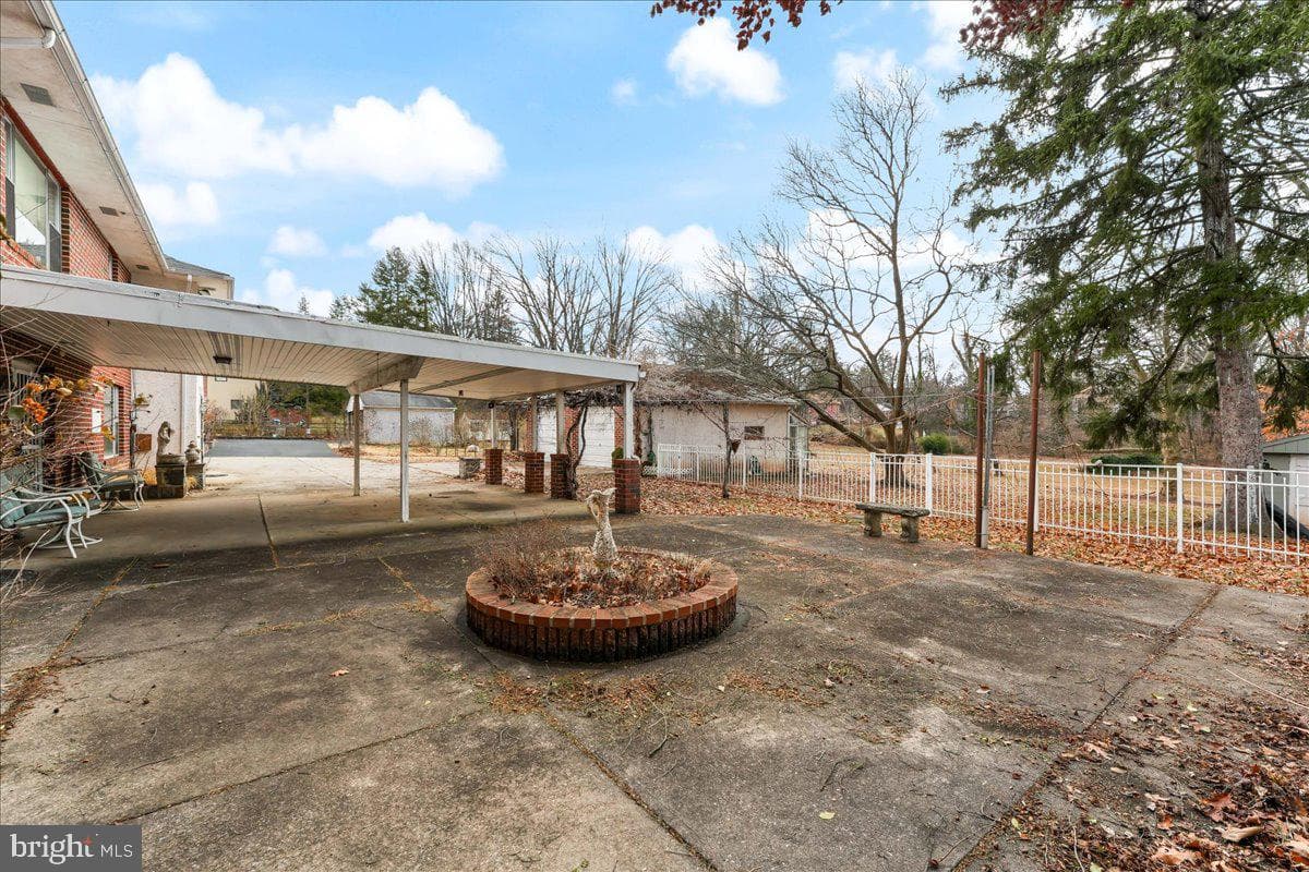 802 Northview Boulevard photo 44