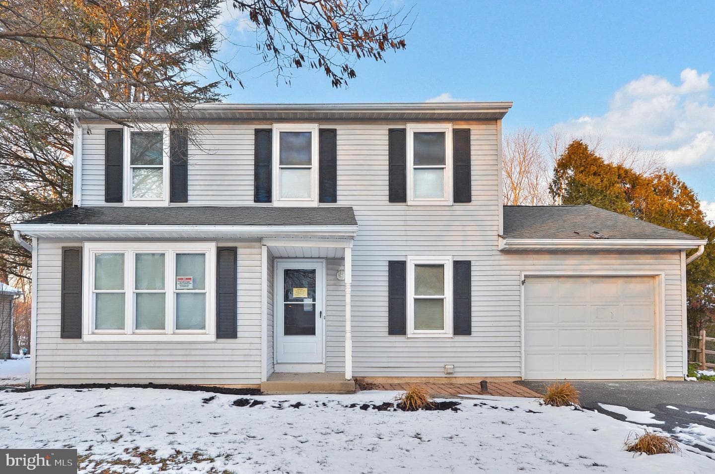 351 Huckleberry Lane photo 2