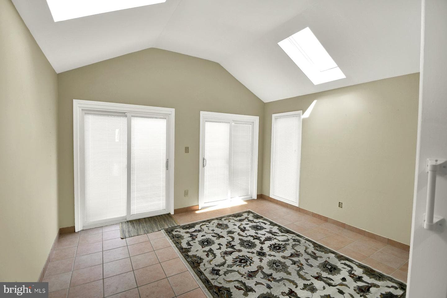 721 Sandalwood Ln photo 18