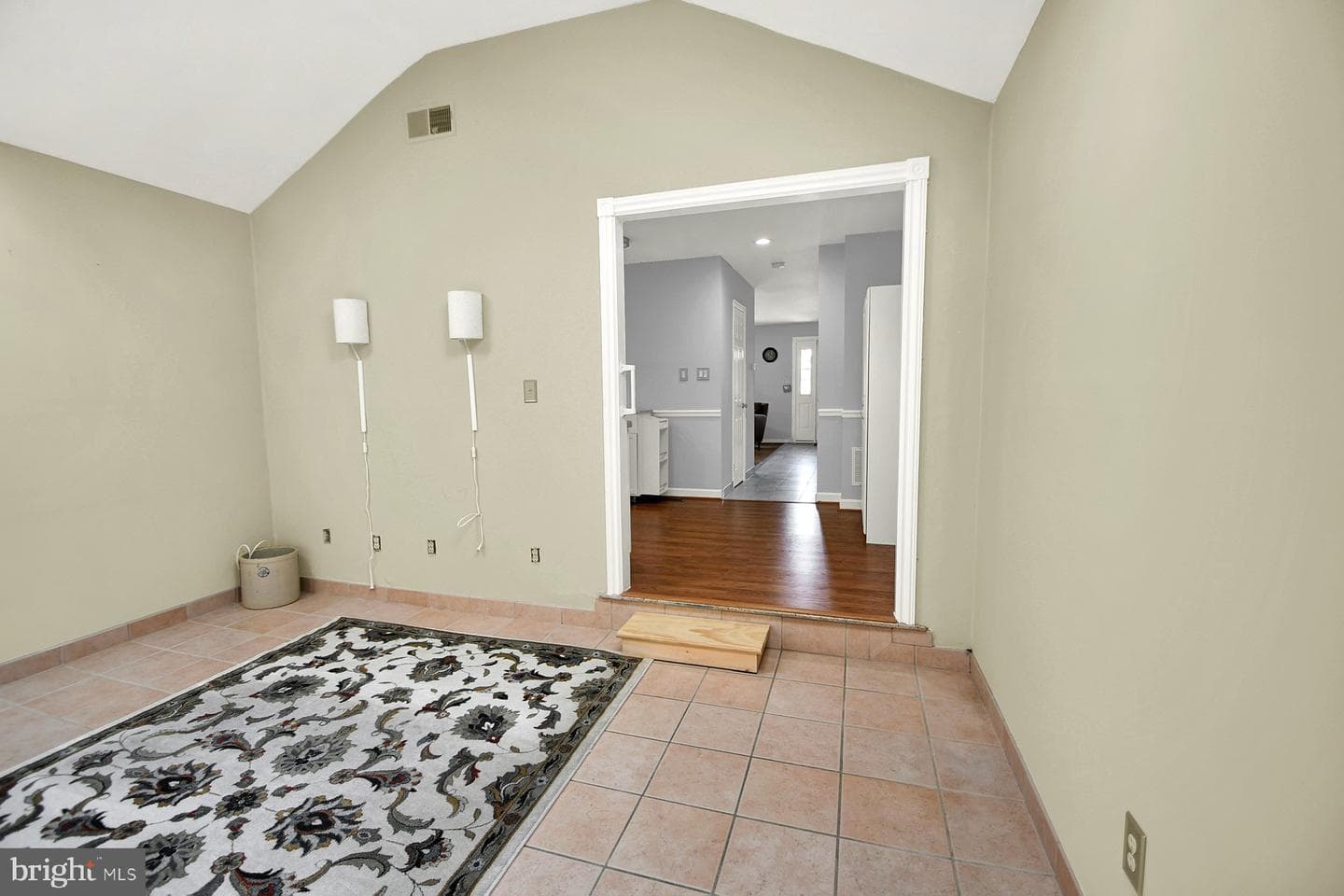 721 Sandalwood Ln photo 20
