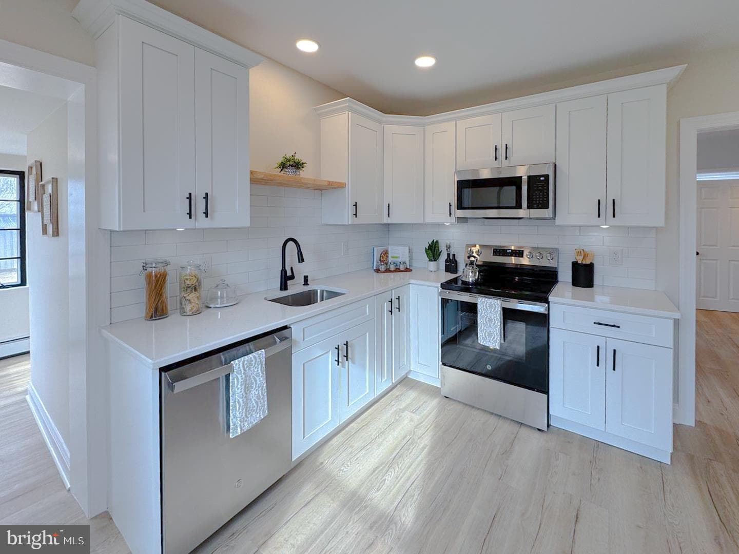335 E Vine Street photo 11