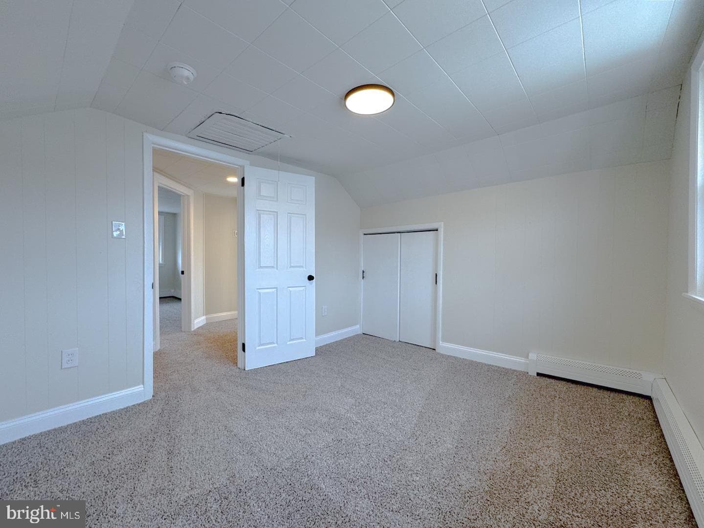 335 E Vine Street photo 20