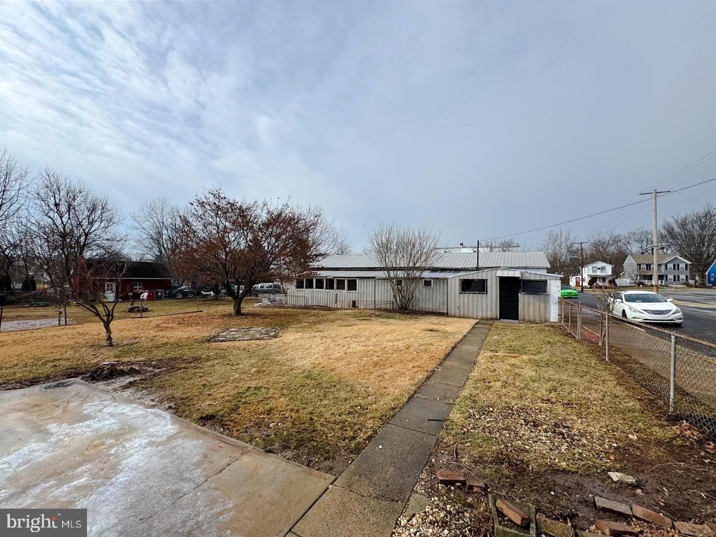 335 E Vine Street photo 30