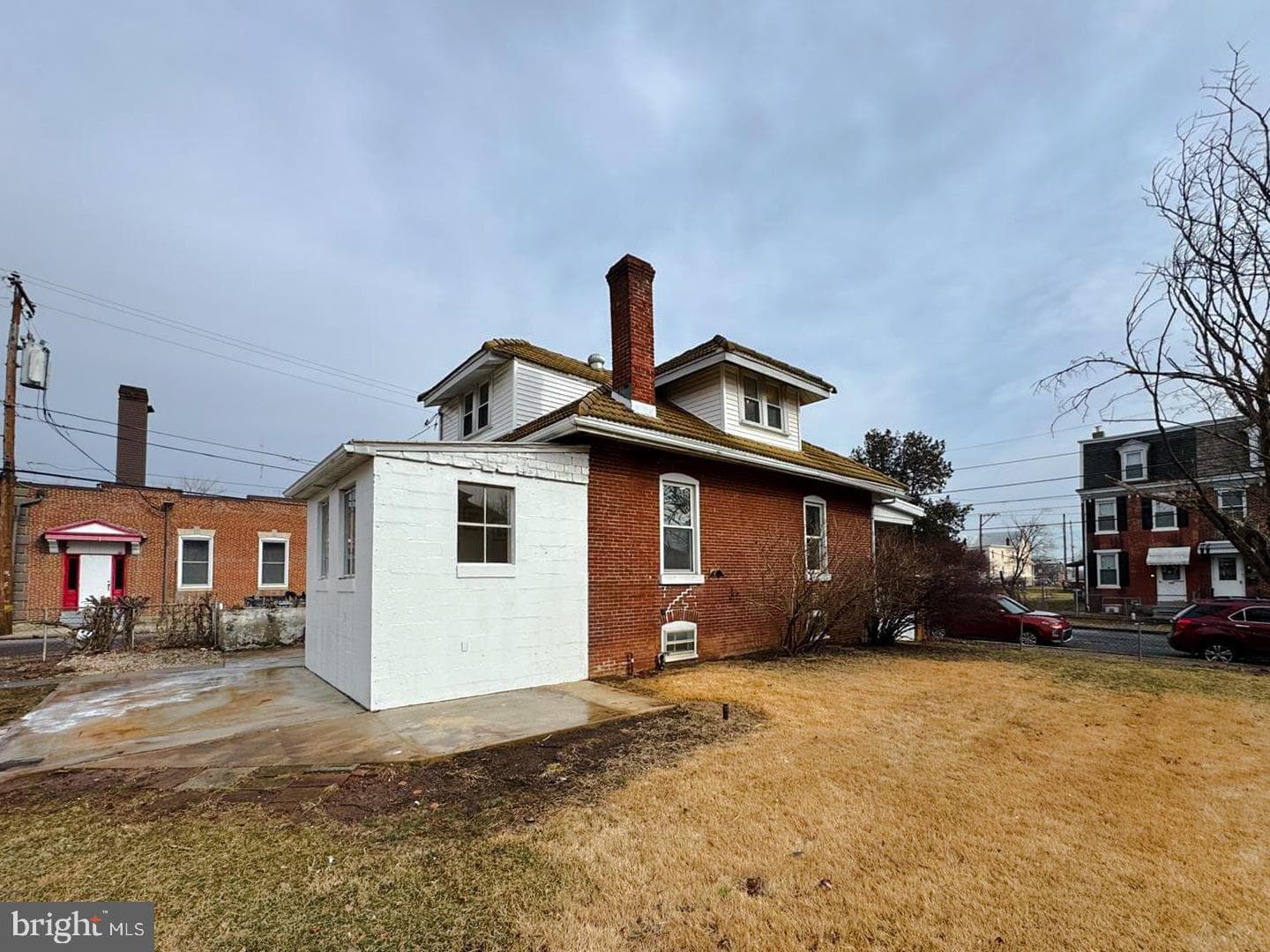 335 E Vine Street photo 33