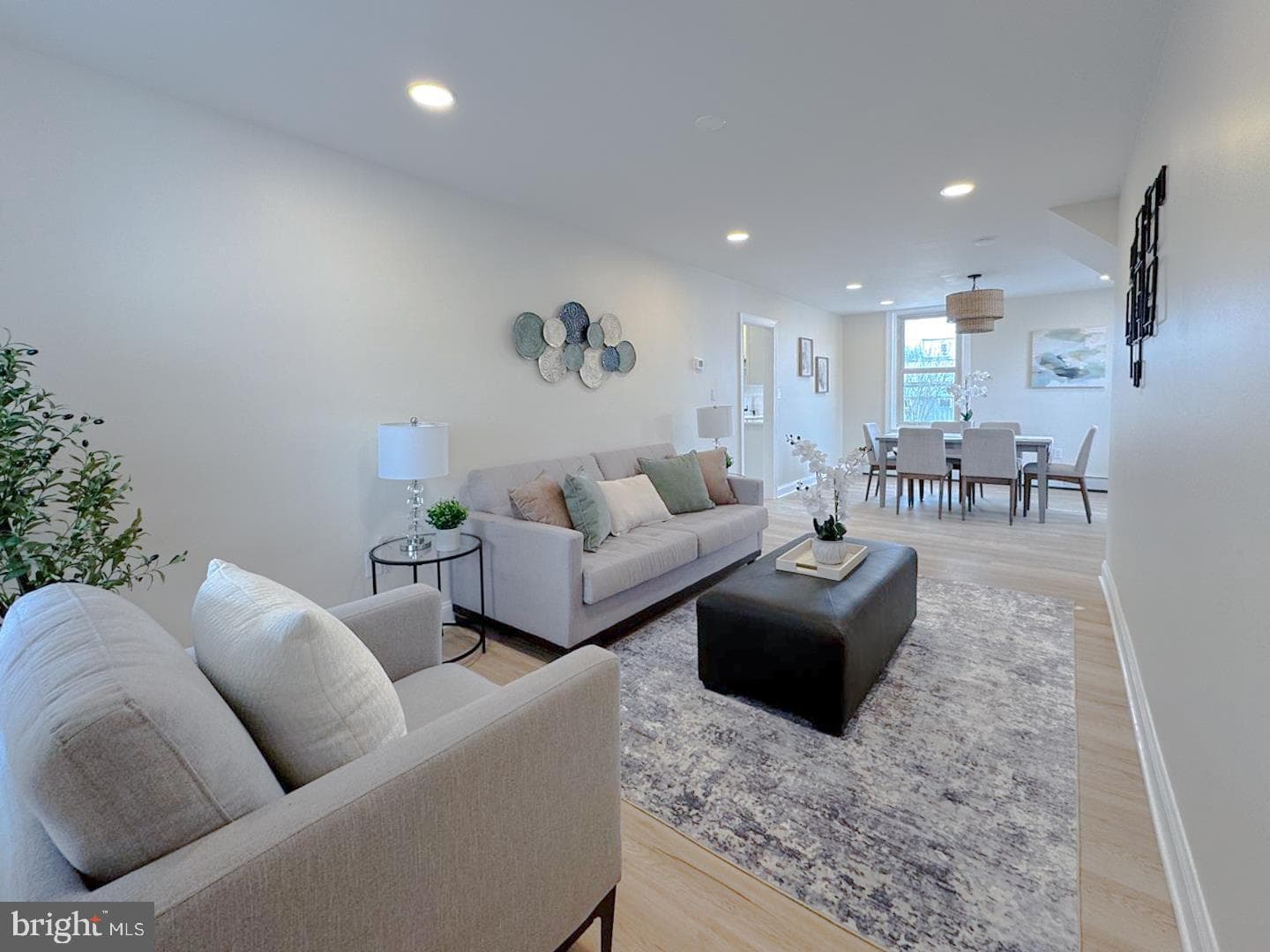 335 E Vine Street photo 6