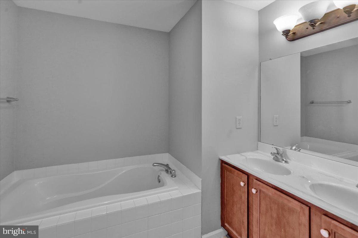913 Carrington Drive photo 18