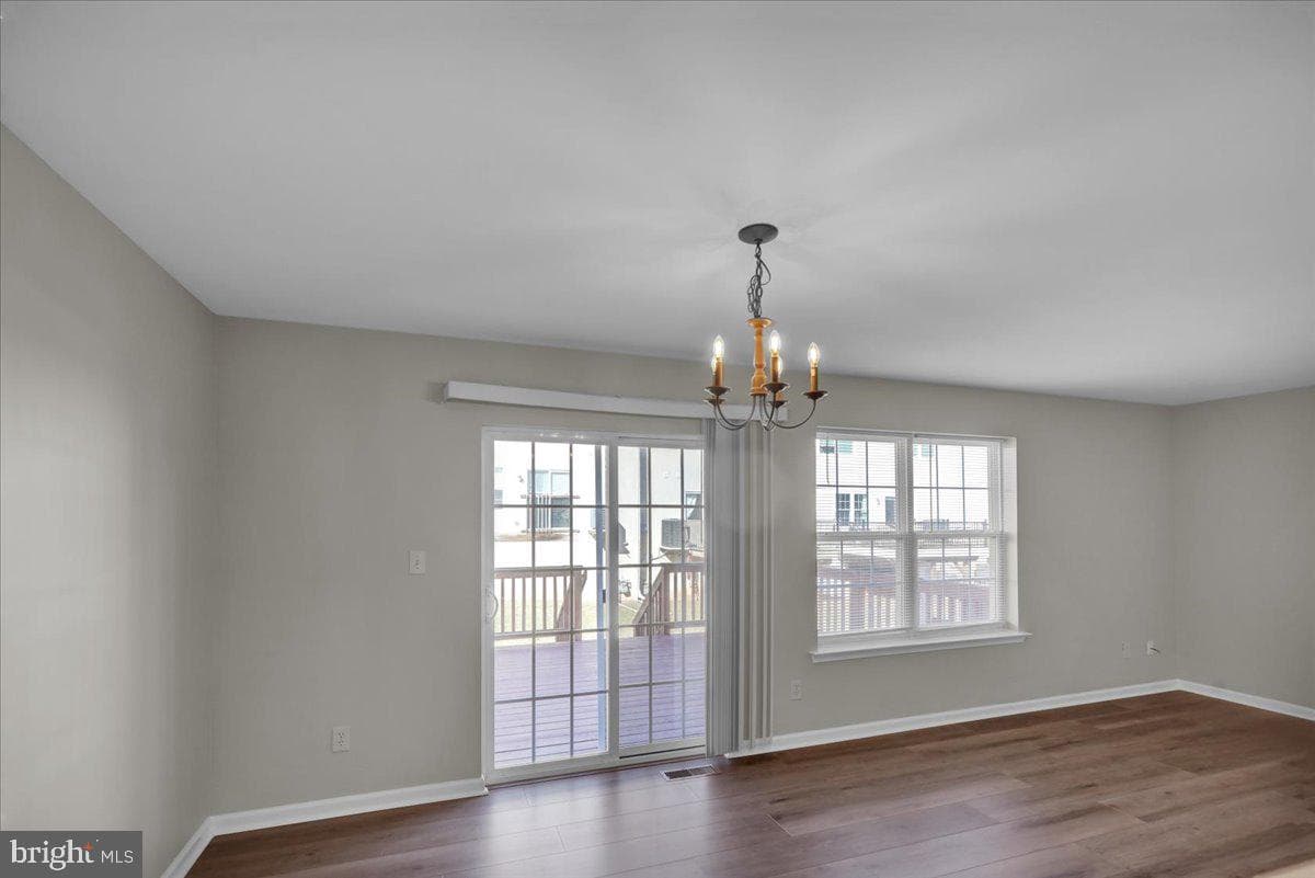 913 Carrington Drive photo 8