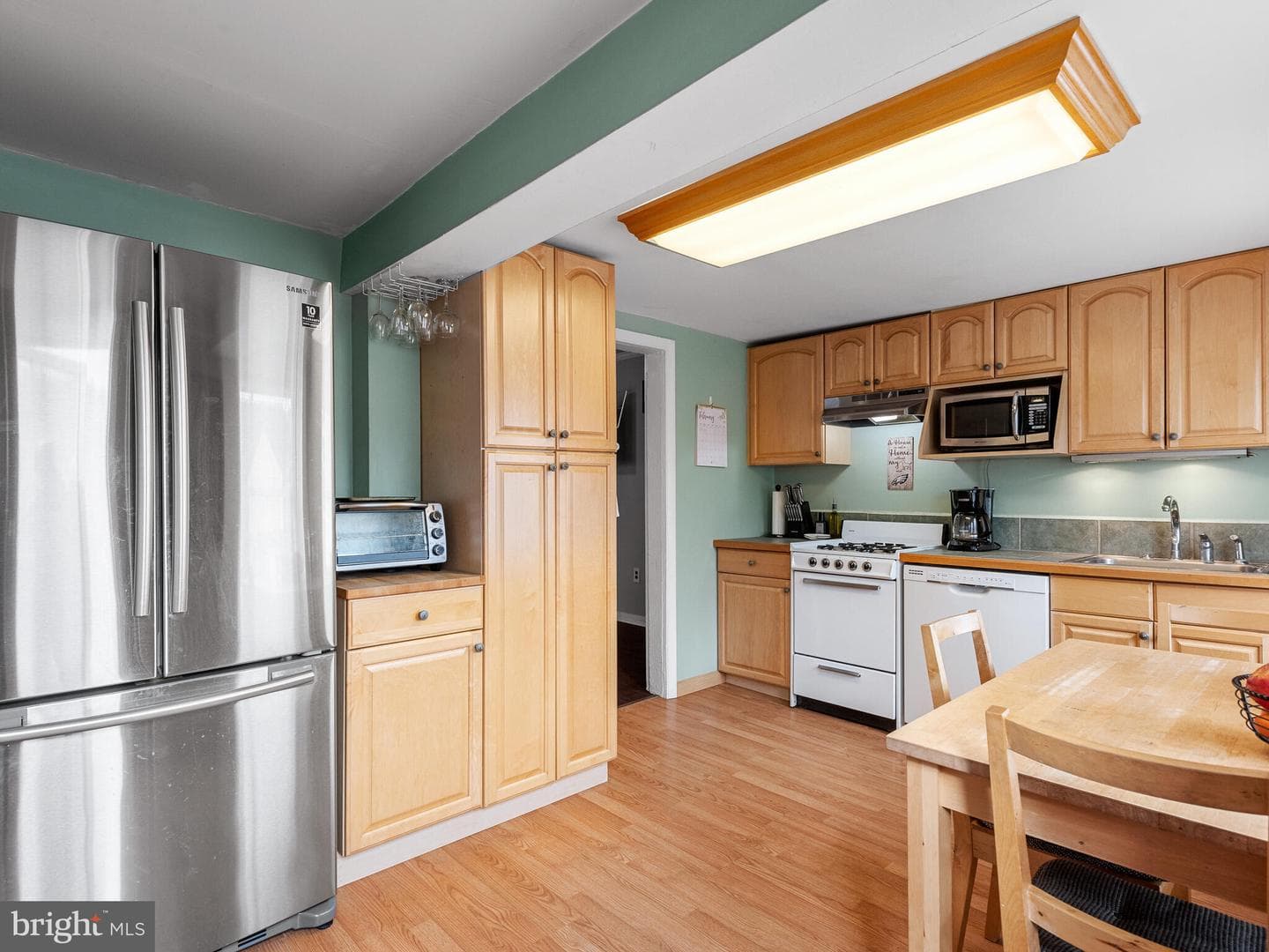 627 Ford Street photo 15