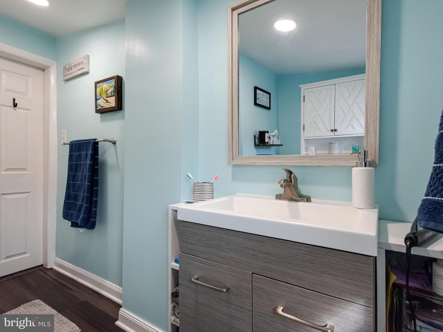 627 Ford Street photo 34