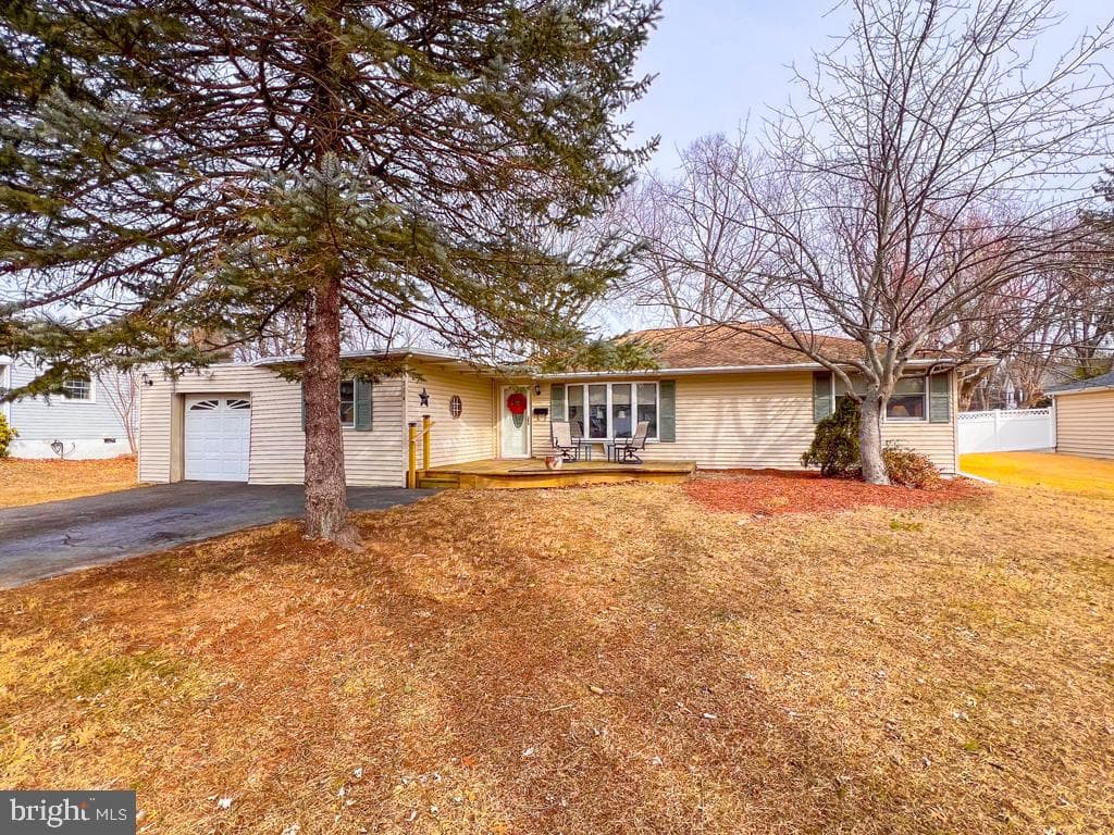 514 Sherwood Lane photo 1