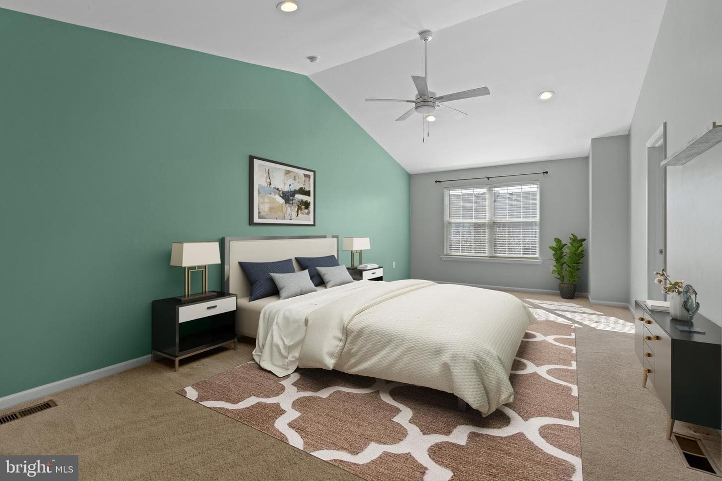 2012 Hayward Avenue photo 16