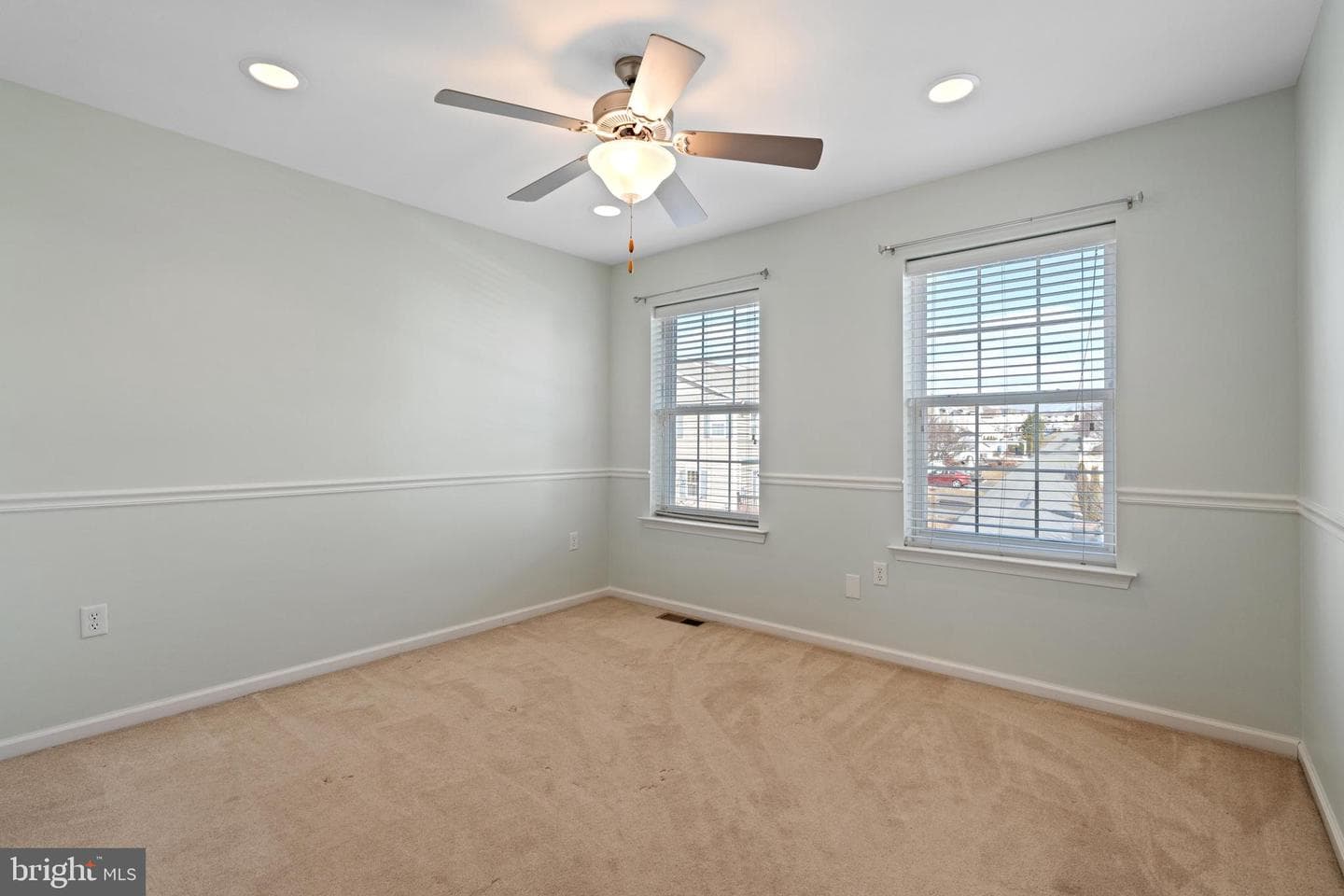 2012 Hayward Avenue photo 27