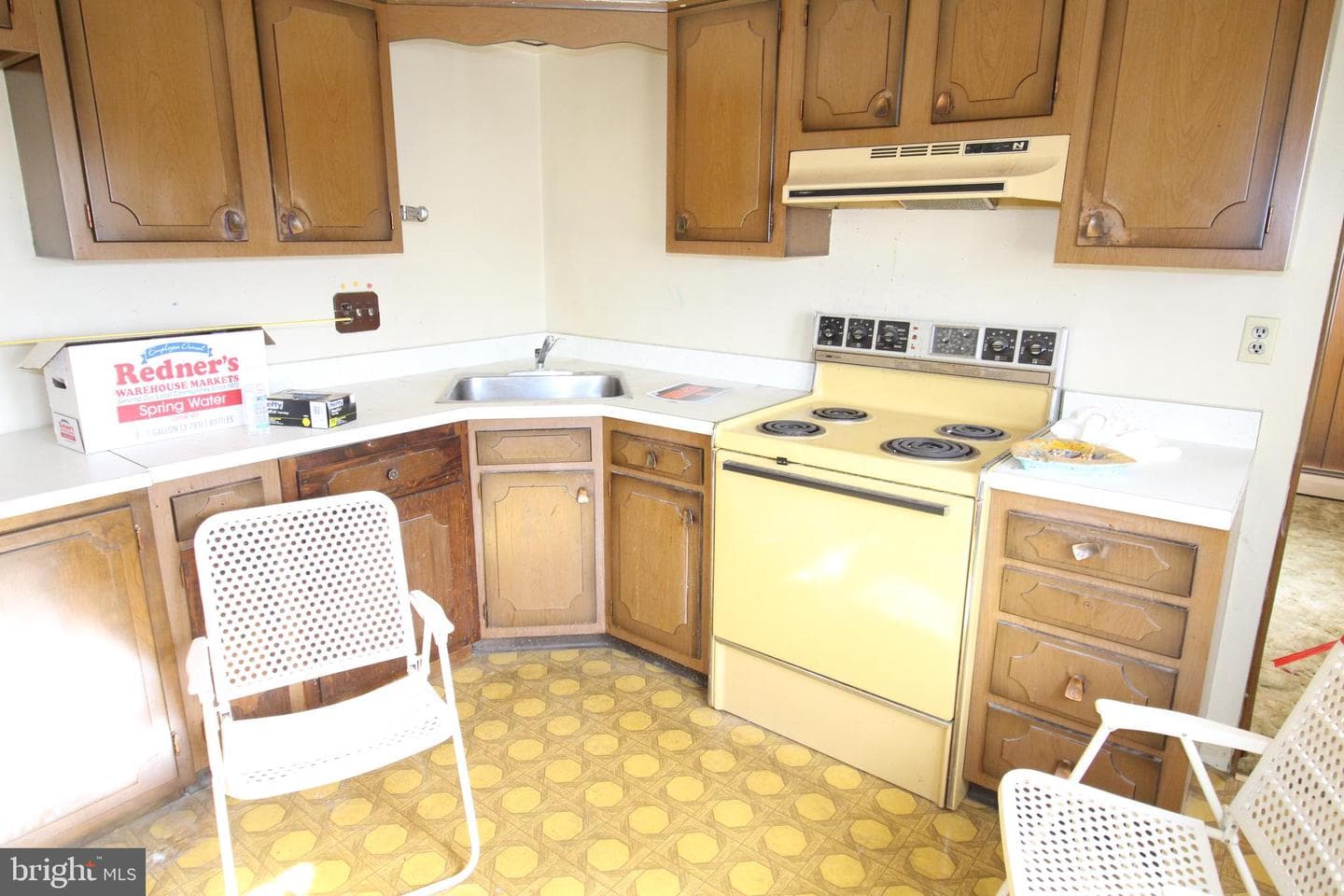 2820 Village Green Lane photo 10