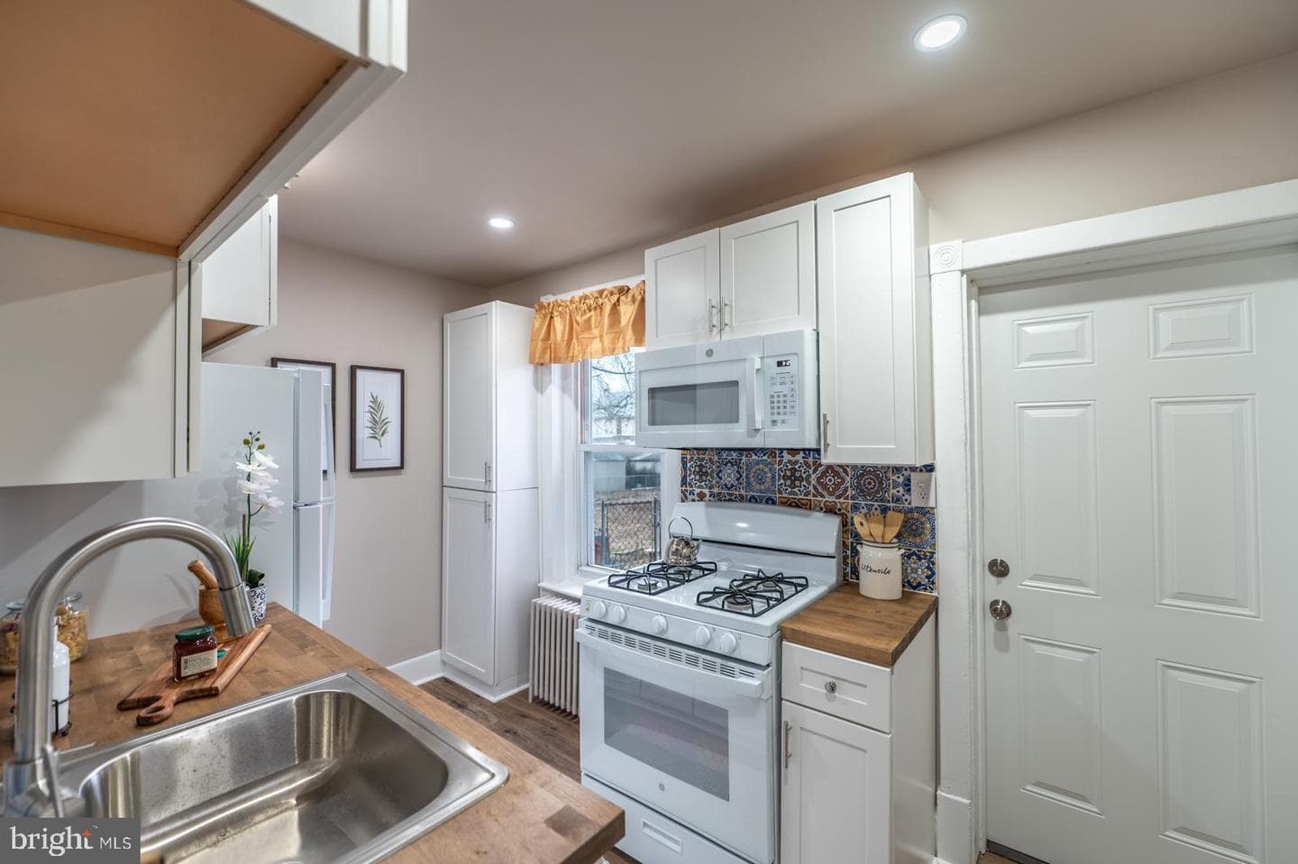 312 N Charlotte Street photo 13