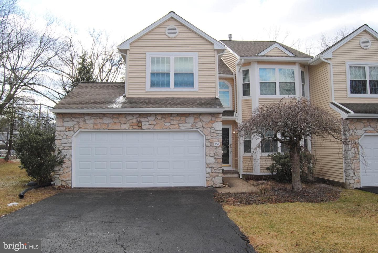 700 Locust Lane photo 1