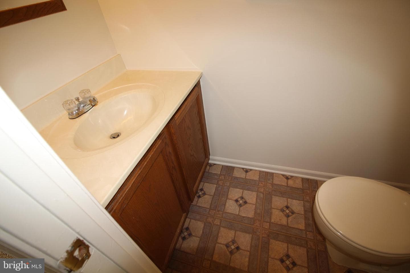 2403 Hillendale photo 13