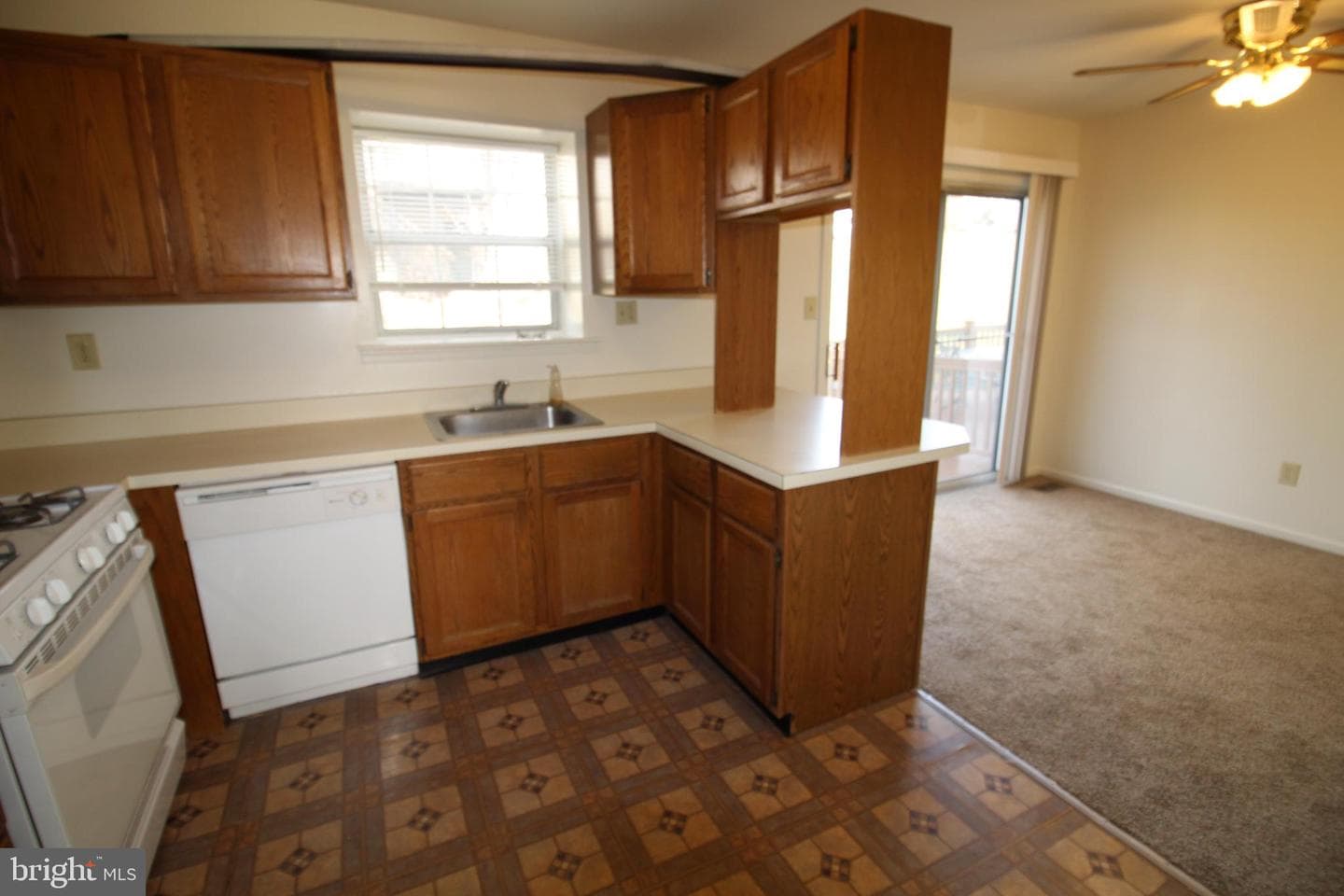2403 Hillendale photo 22