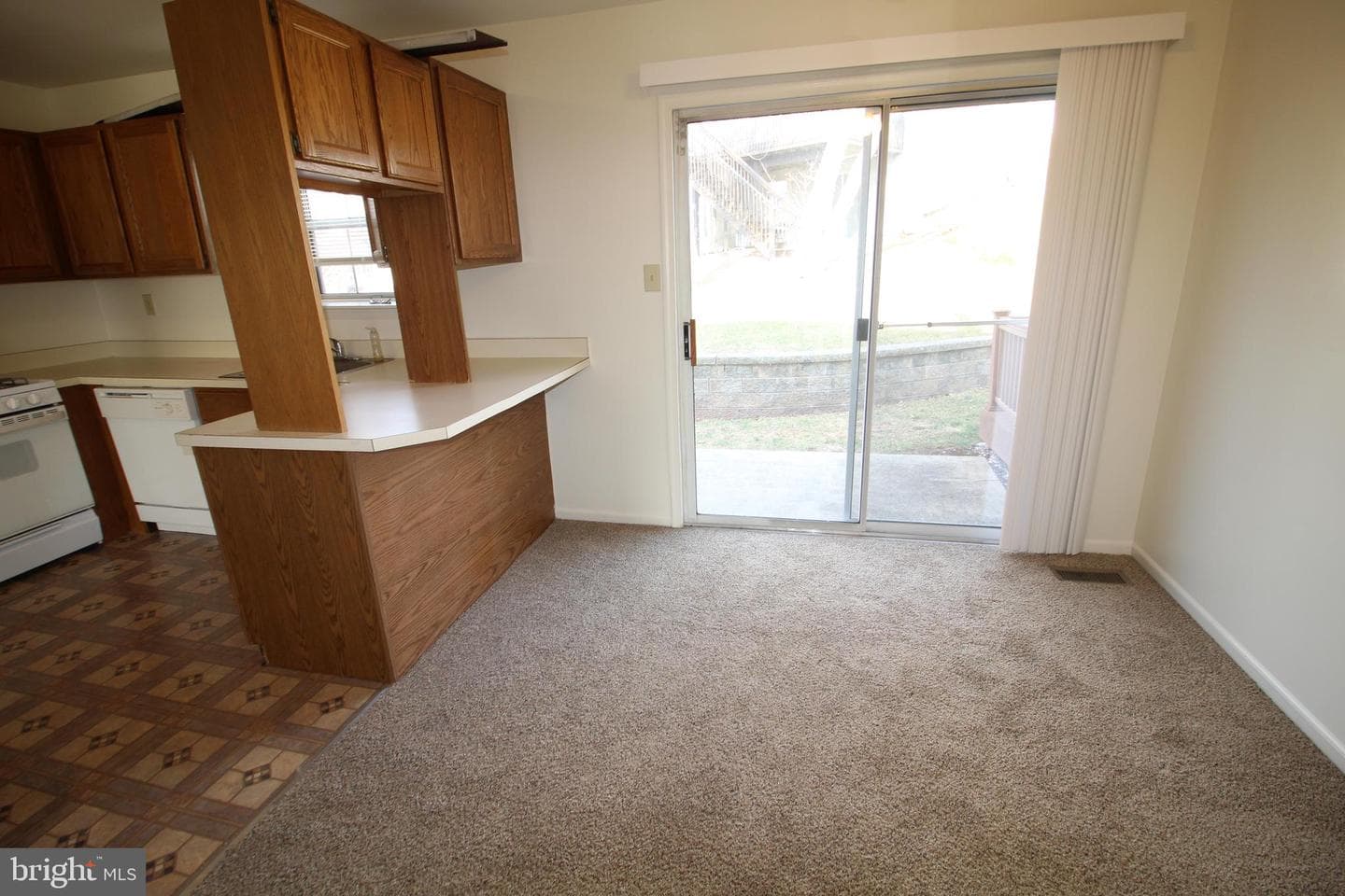 2403 Hillendale photo 25