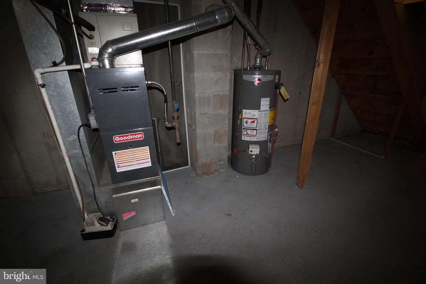 2403 Hillendale photo 26