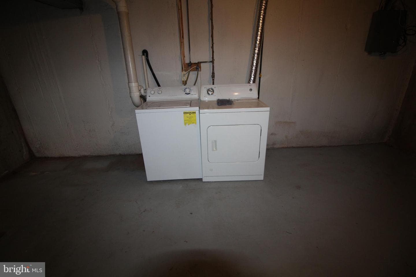 2403 Hillendale photo 27
