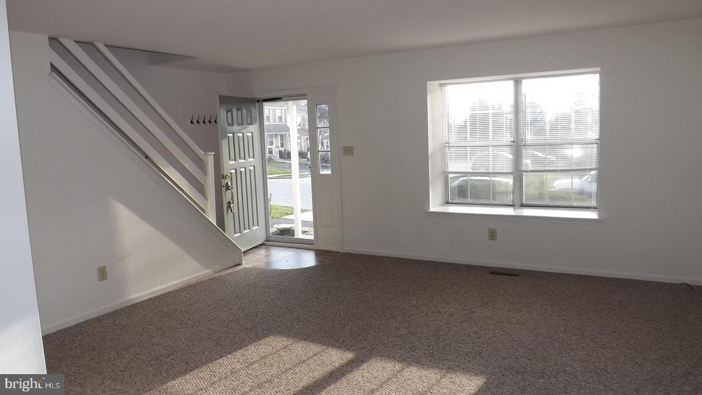 2403 Hillendale photo 4