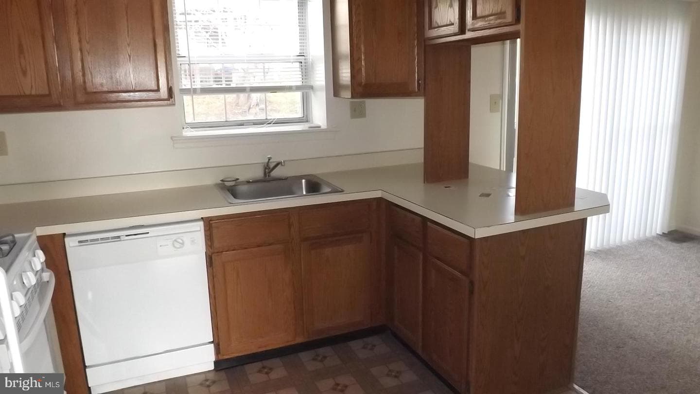 2403 Hillendale photo 5