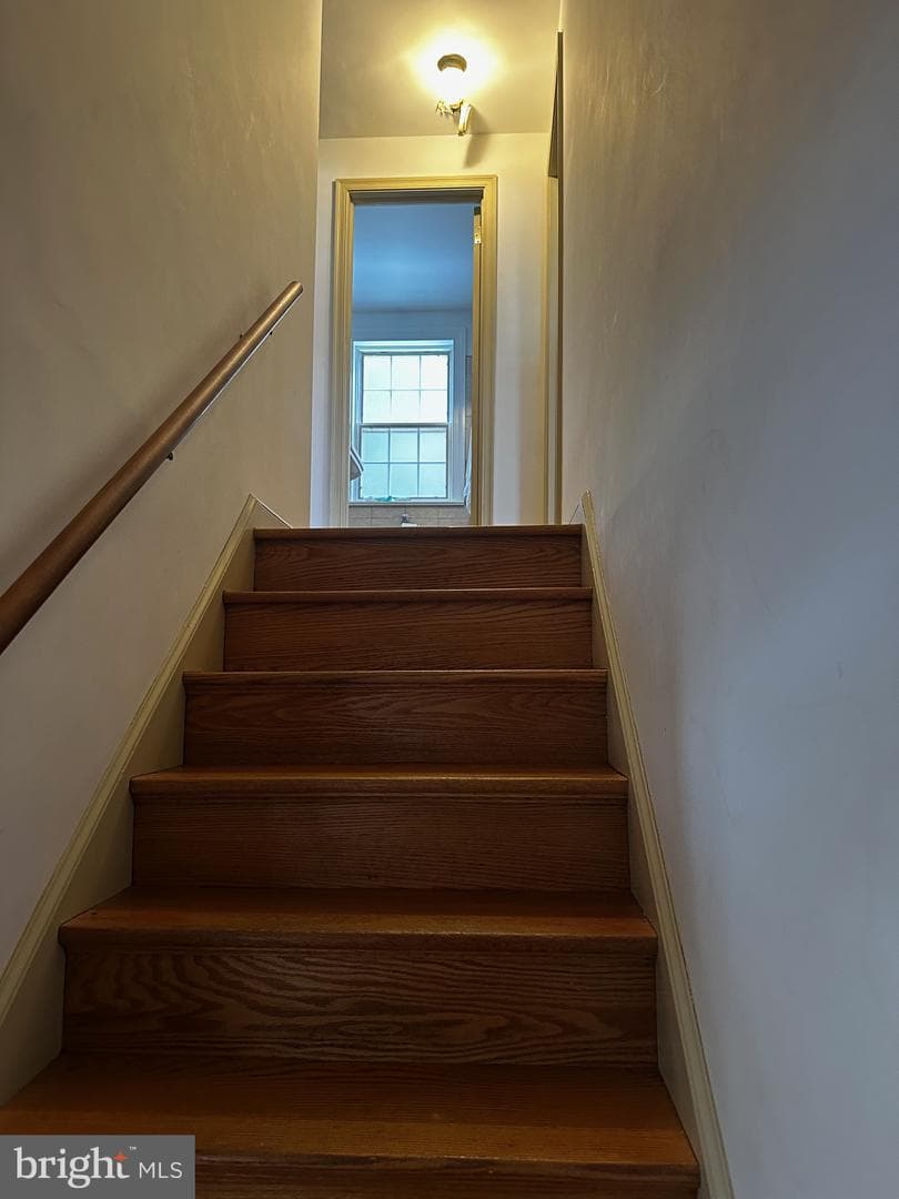 400 Burton Road photo 15