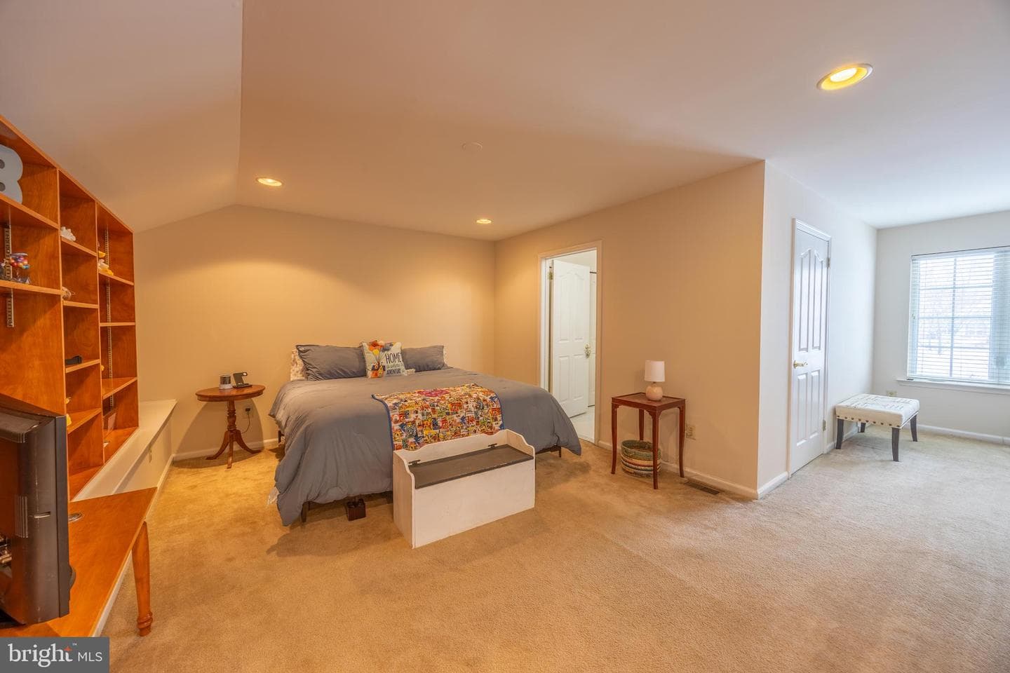 8 Newbury Way photo 21