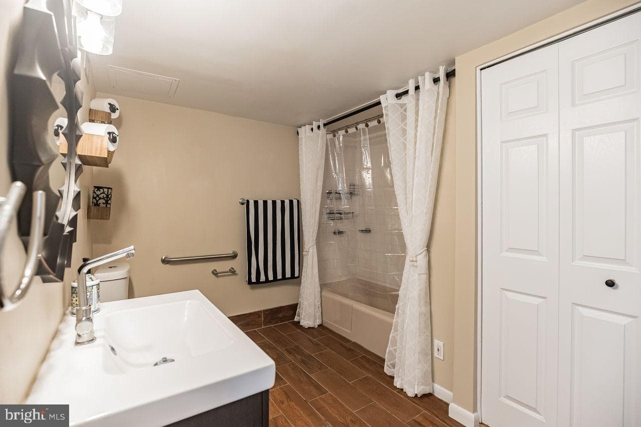 10807 Valley Forge Circle #807 photo 11