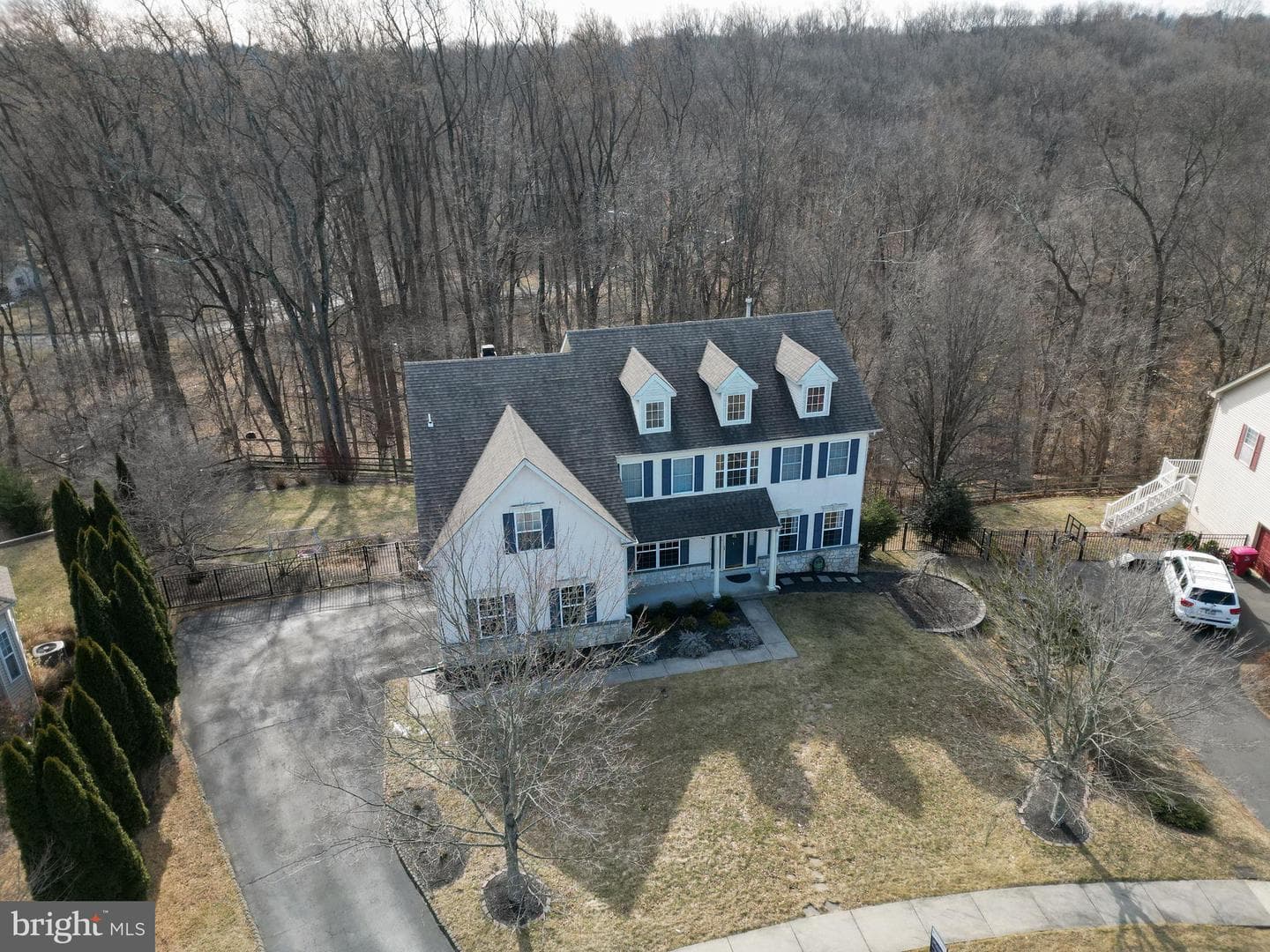 1032 Brassington Drive photo 2