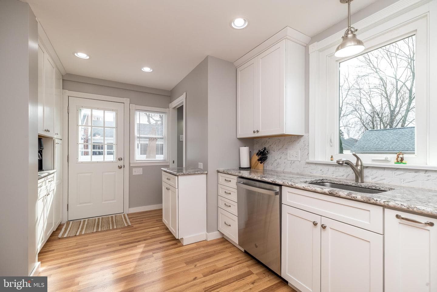 418 York Avenue photo 14