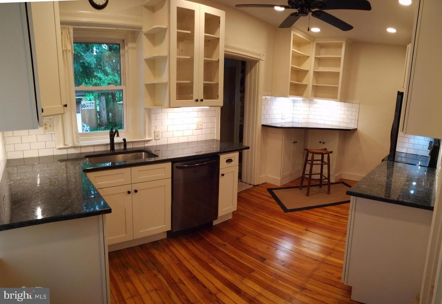 109 Chestnut Avenue photo 35