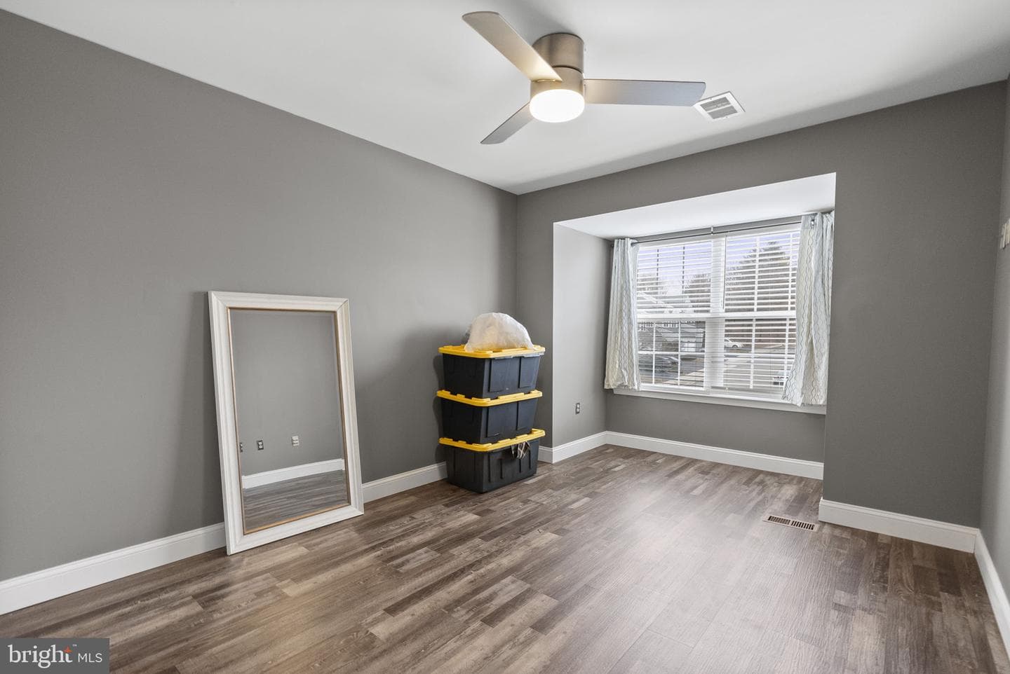 305 Donna Drive photo 32