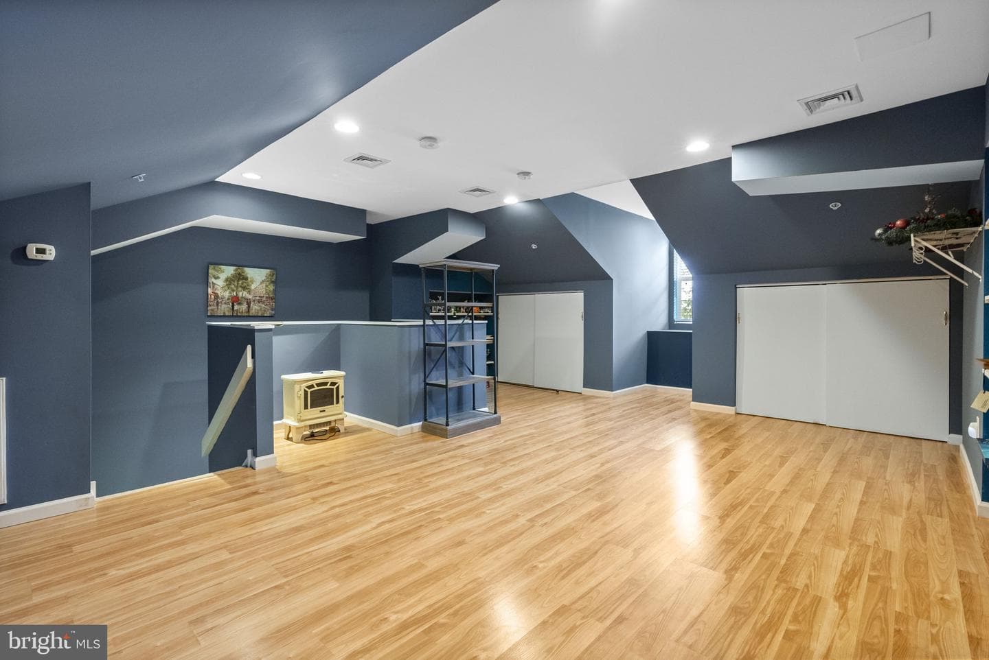 305 Donna Drive photo 38